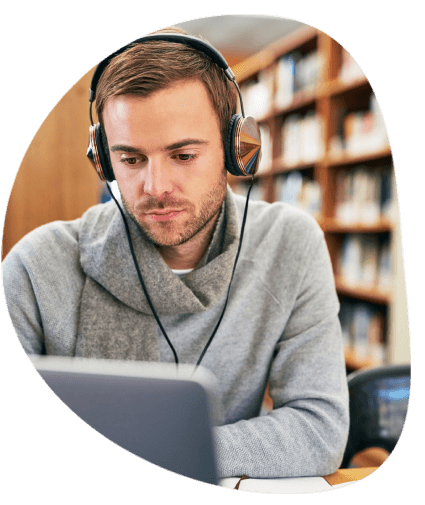 Student benefit from Knoxville academic transcription delivering organized text from classroom and thesis recordings.