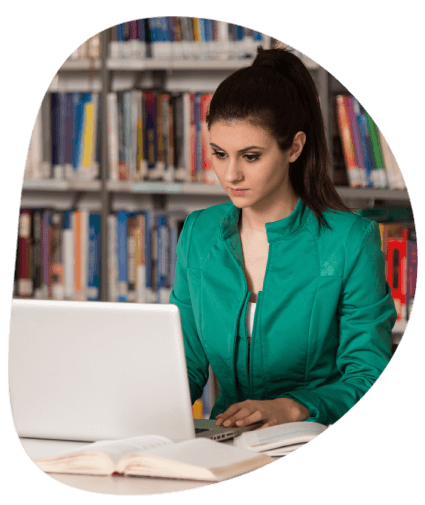 Student using academic translation services in Boca Raton, providing precise translations for theses, diplomas and textbooks.