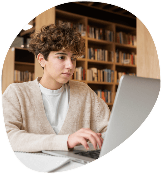 Student accesses translated eLearning materials created by New Orleans translation services for better understanding.