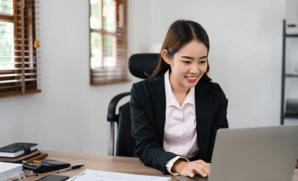 Professional translator in Fort Lauderdale providing top notch, accurate translations for businesses and individuals.