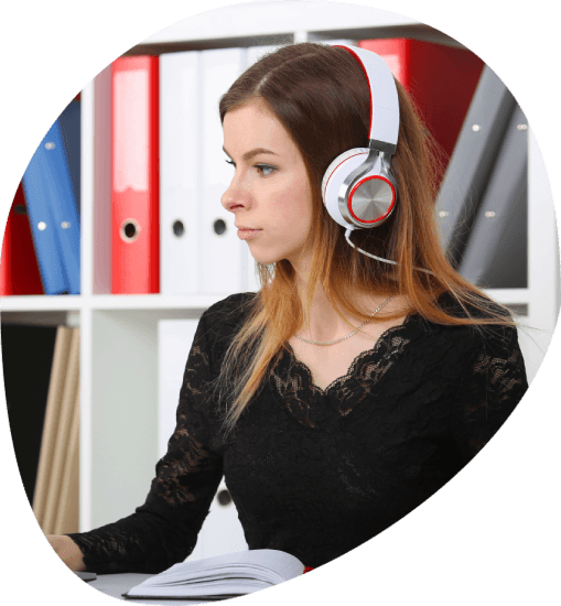A client reviews a 24/7 portal showing completed files, choosing Word and PDF delivery from best Portuguese Transcription.