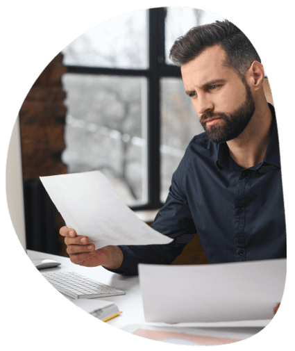 Customer using each step of the French translation process, ensuring clarity, accuracy and precision in business documents.french-translation-process-for-business