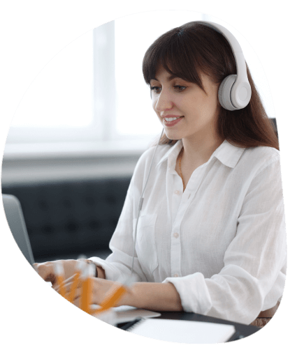 The skilled transcriptionist transcribes audio into the Irish language, ensuring accuracy for business and academic use.