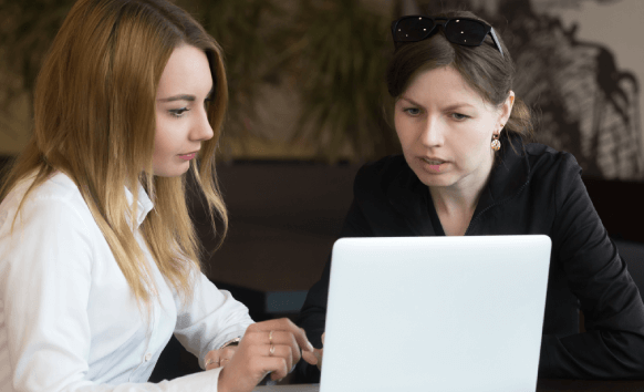 Professional translator assisting a customer with la cañada flintridge translation services for accuracy and quality.