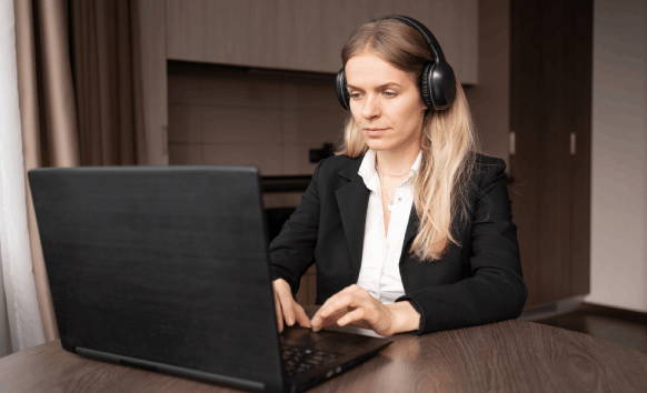 A transcriber providing high quality Language transcription services for clients in the US, ensuring accuracy.