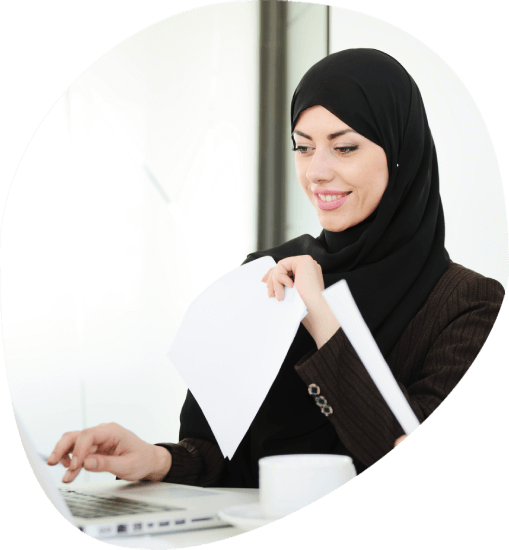 Legal professional utilizing certified Arabic transcription carefully prepared with cultural accuracy and precision. Legal professional utilizing certified Arabic transcription carefully prepared with cultural accuracy and precision.