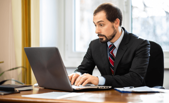 Professional translator offering Fort Collins Translation, ensuring accurate and certified translation for all your needs.