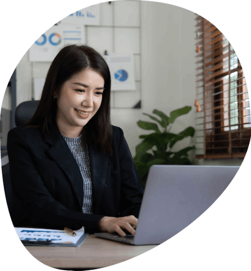 Professional translator offering Business Plan translation services trusted by companies across various industries.