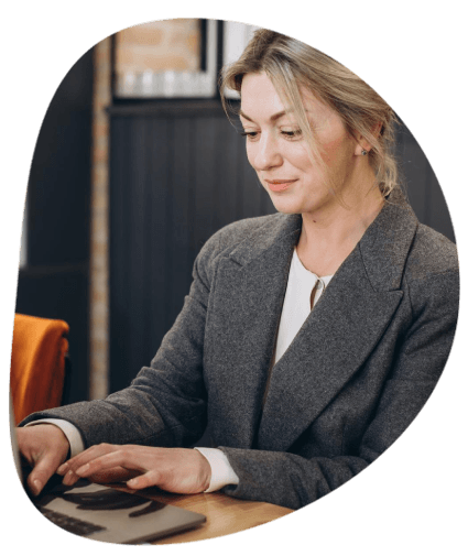 A web editor tests localized menus and buttons as Toledo Translation Services delivers localization for a Toledo site.