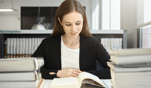 Academic papers and research use manuscript translation services for accurate, online document conversion.